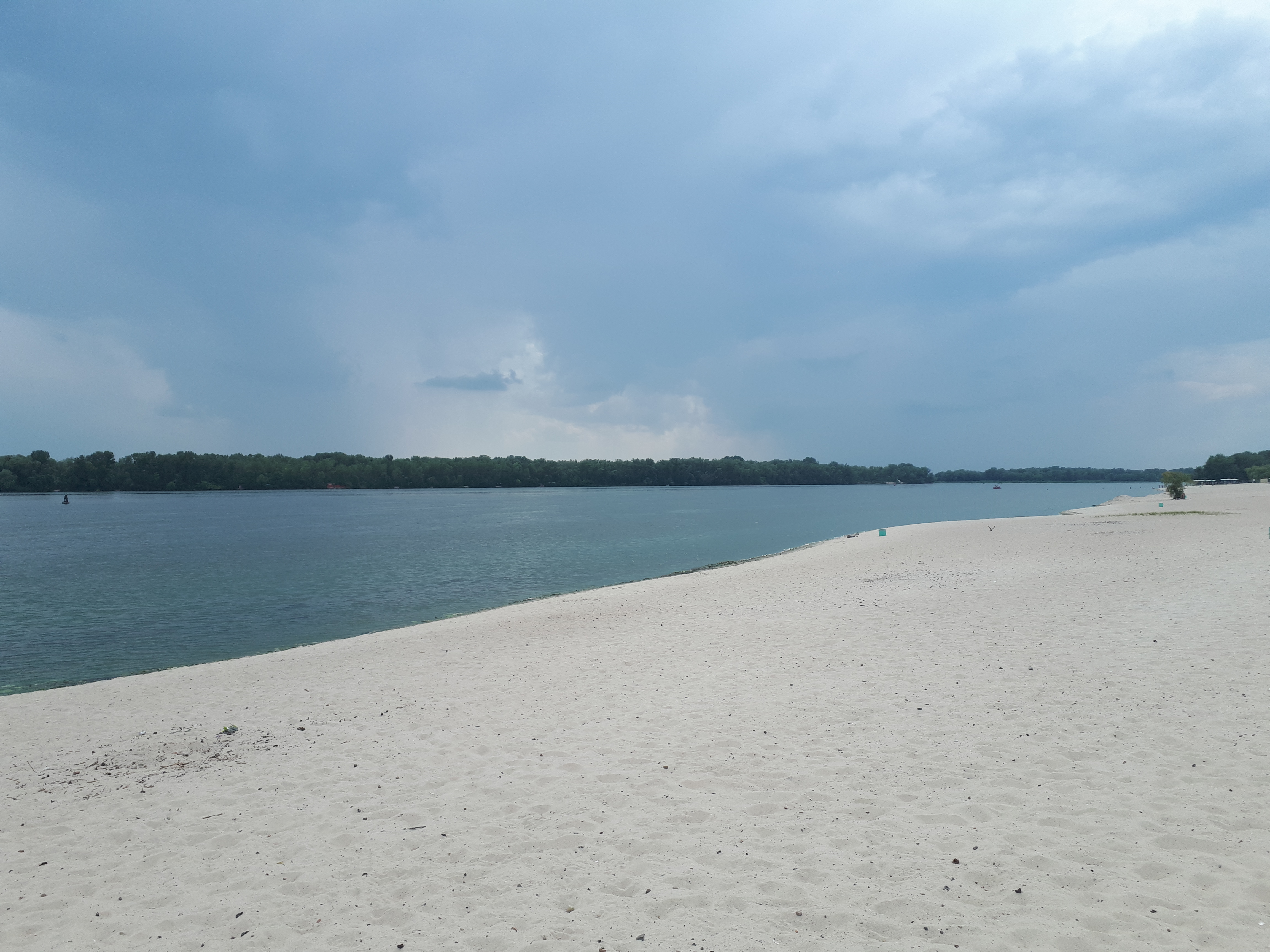 우크라이나 크레멘추크 드니프로 강변 비치