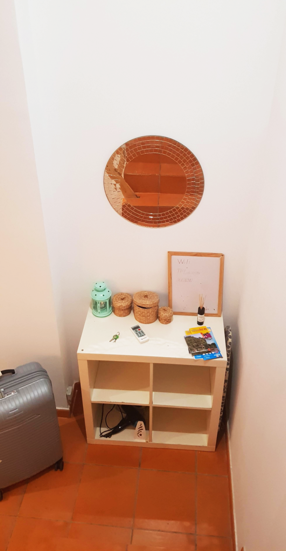 포르투갈 리스본 에어비엔비 거실 장식