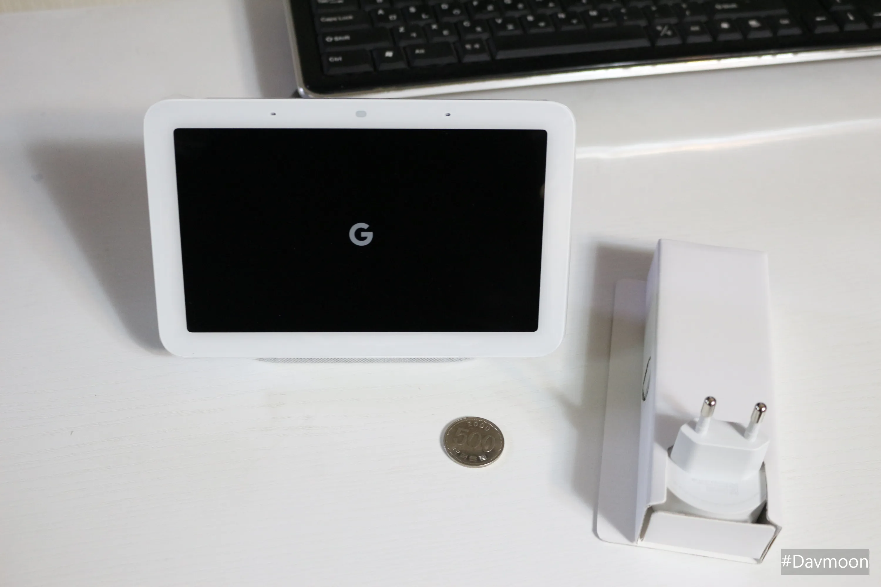 구글 네스트 허브 2세대 구성품 및 크기 비교