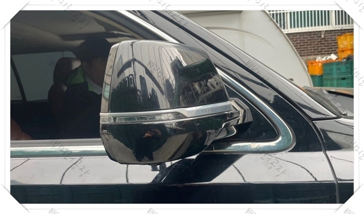 캐딜락 에스컬레이드 조수석 사이드미러 조수석 상단커버 뺀 사이드미러 전체 교 수리 후