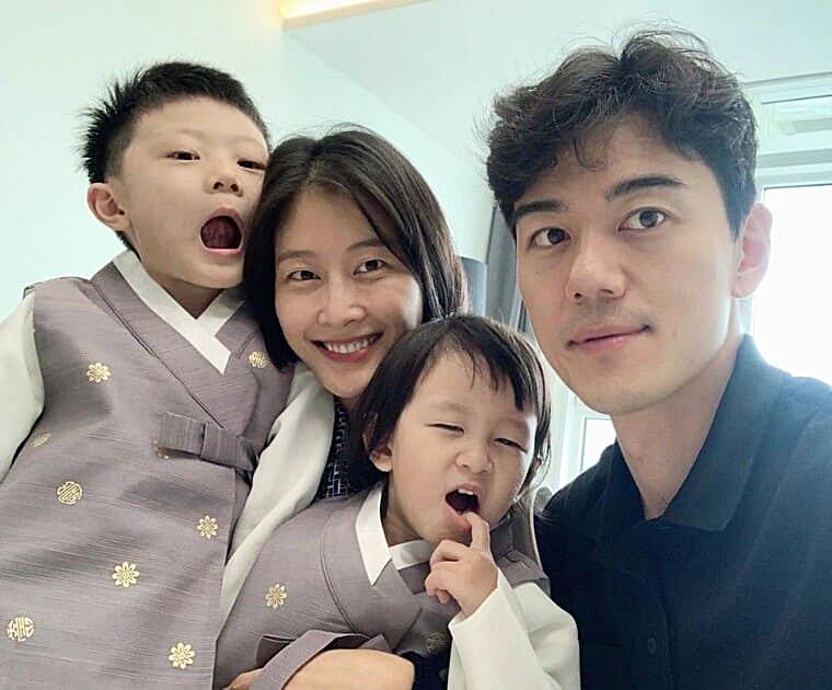 모델-출신-방송인-이현이-남편-홍성기-아들