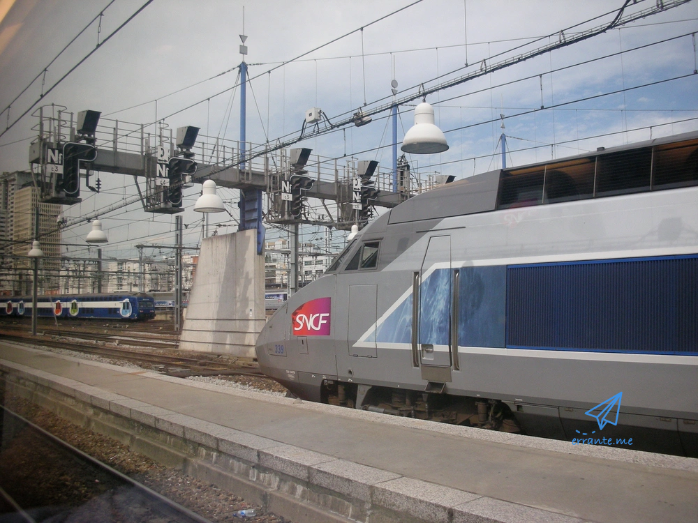 KTX와 똑같은 모양의 TGV 기관차