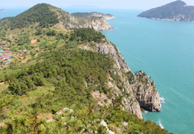 손죽도 절벽과 해안동굴