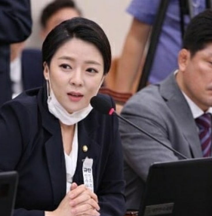 배현진13