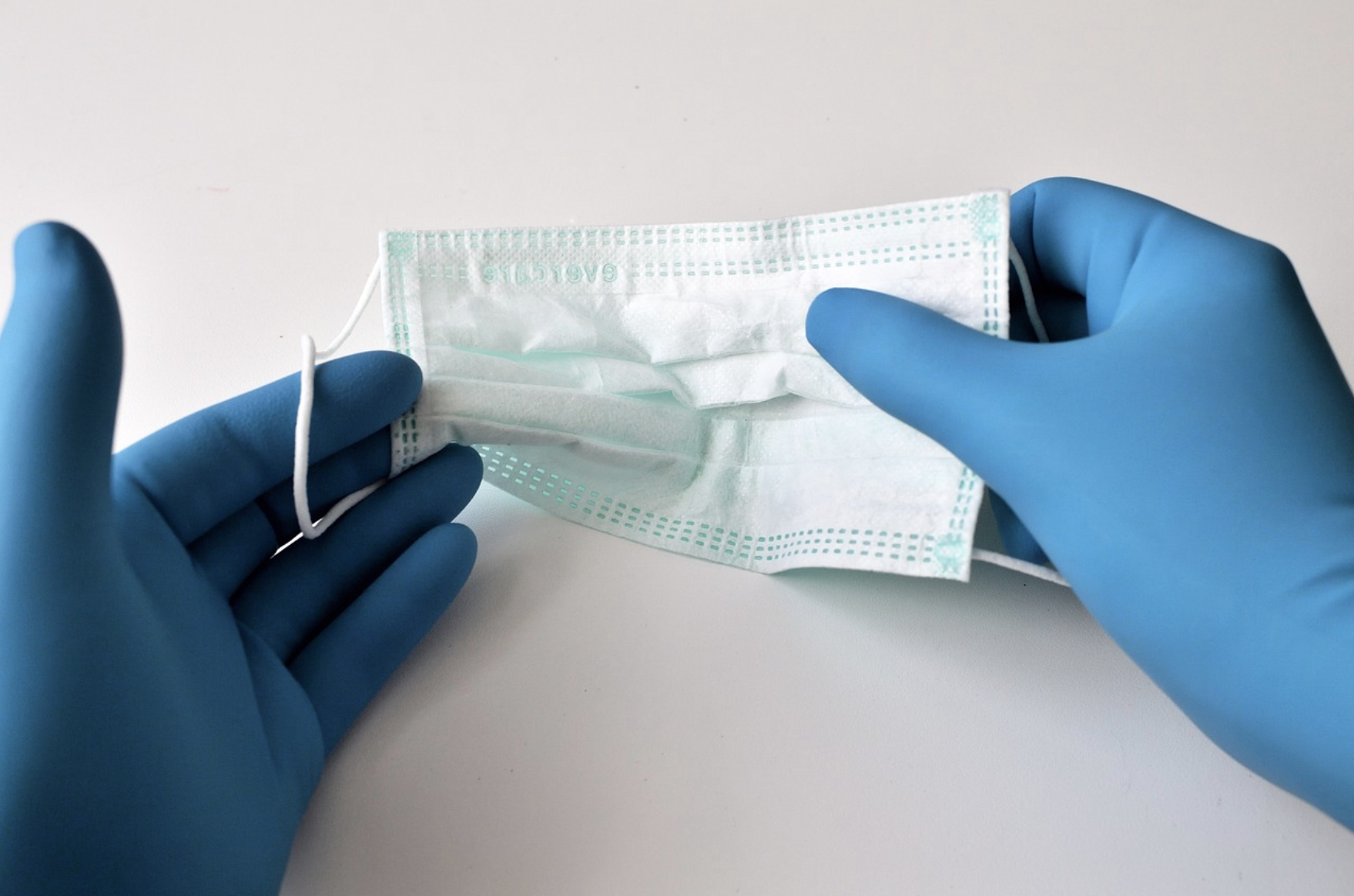 마스크 속 피부 지키기: 장시간 마스크 착용 후 홈케어 방법