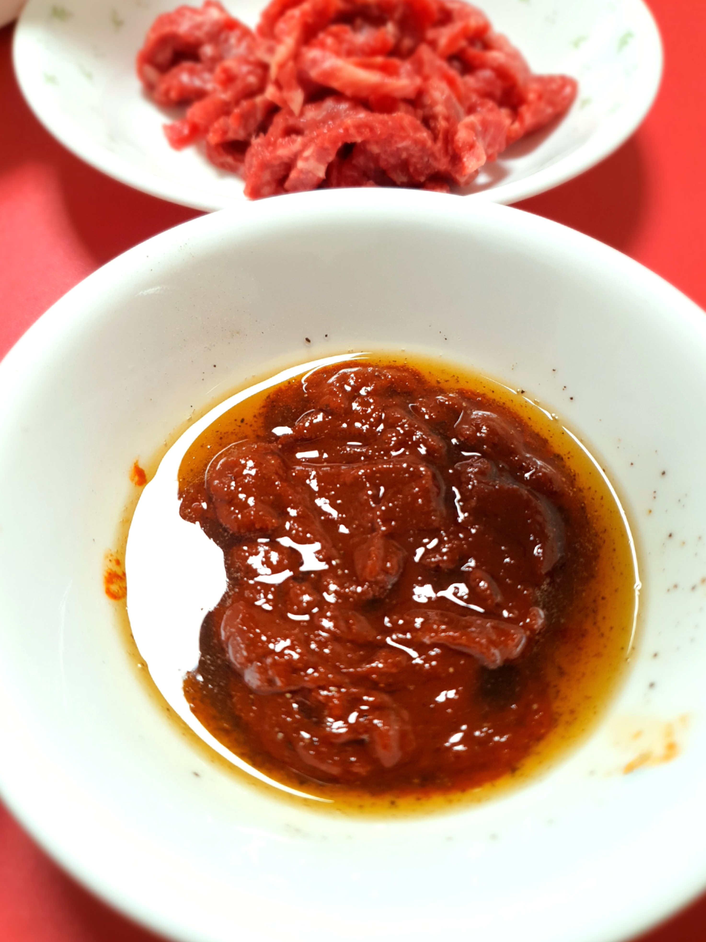 육회-소스는-참기름-고추장만-있으면-됩니다.