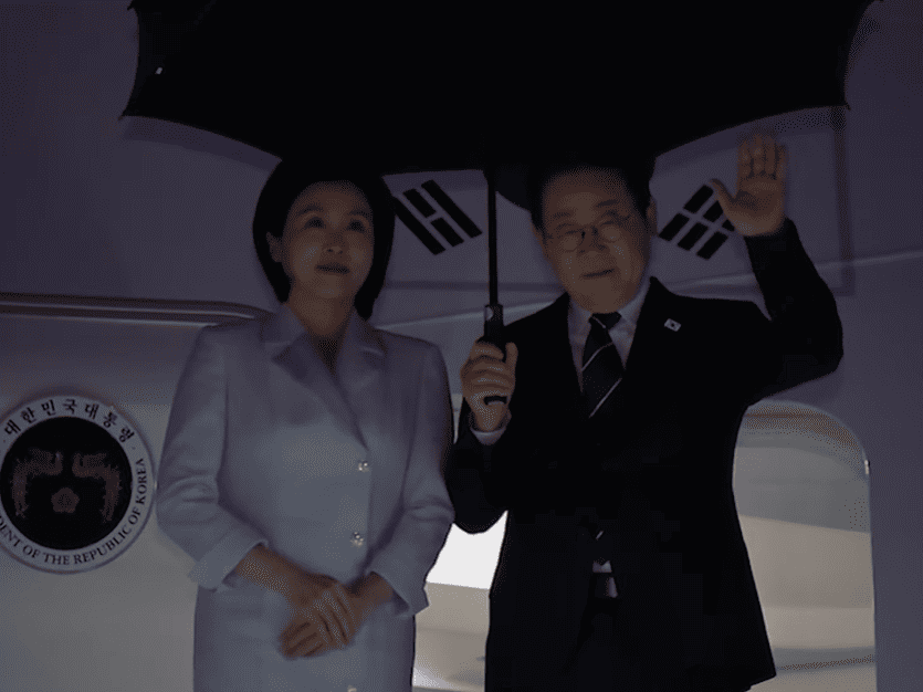 이재명 대통령, G7 정상회의 마치고 공군 1호기 귀국길