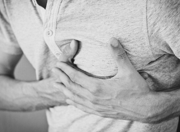 갈비뼈 금간 증상 18