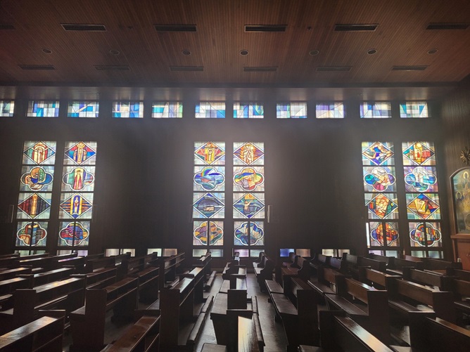 가톨릭대학교 성신교정 성당 스테인드글라스