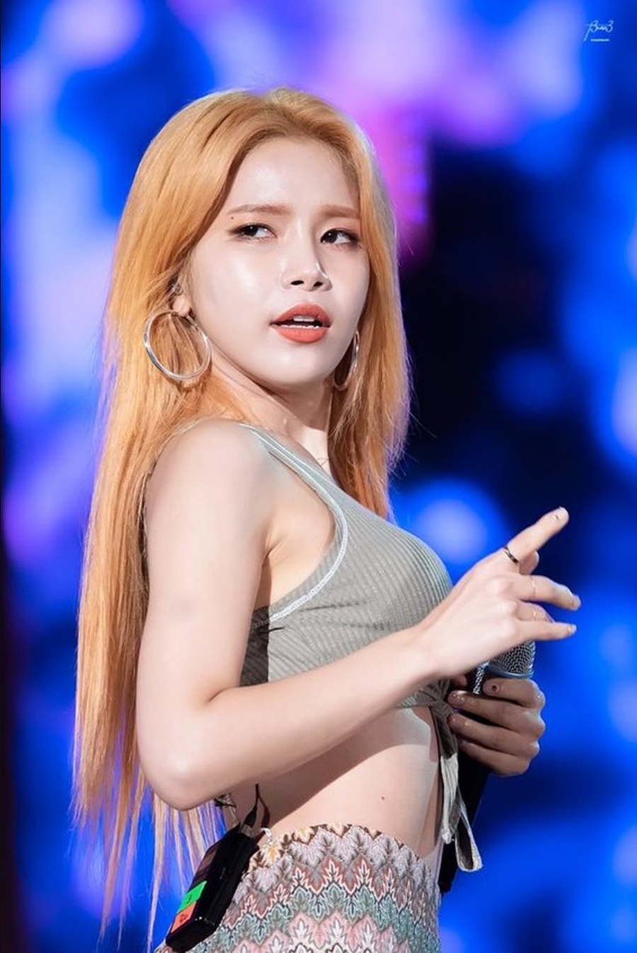 마마무 플러스 솔라 사진