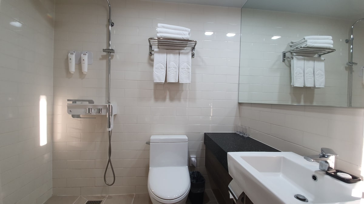 그랜드밀리언스호텔 서귀포 - 객실 화장실