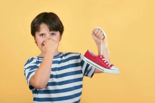 겨울철 외출 후 신발 안쪽 냄새 제거법