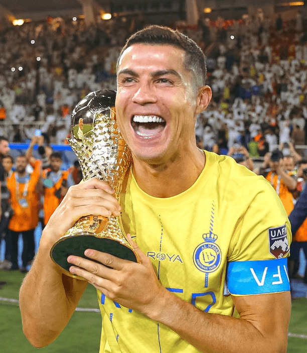 호날두 수입 1위