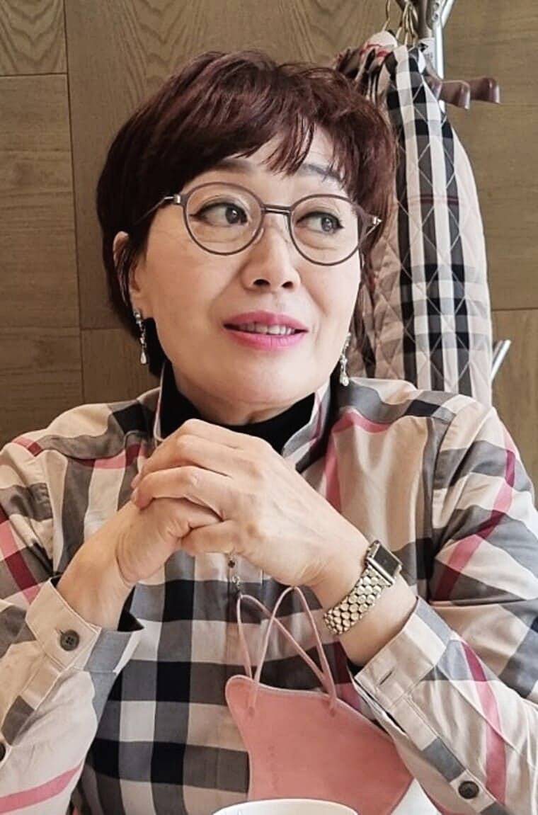 가수-하춘화