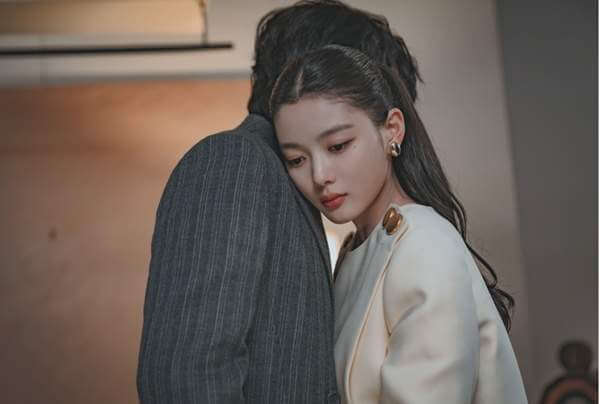 복수와 욕망이 교차하는 서사