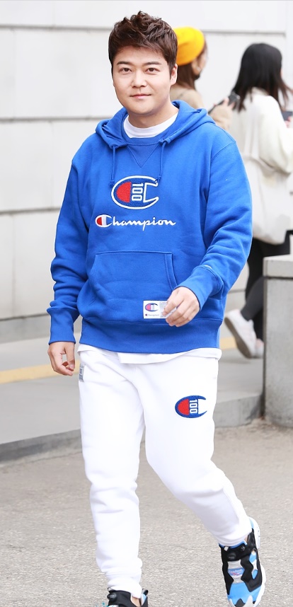 전현무 한정판 옷 흑역사 패션 사연