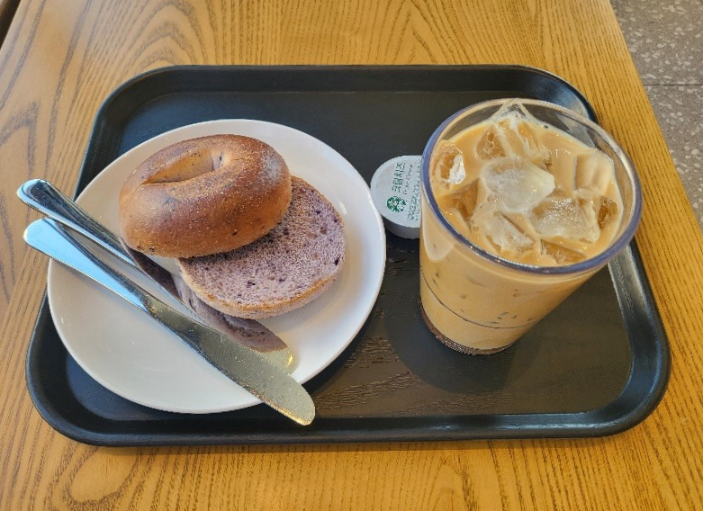 바닐라 크림 콜드브루 스타벅스 탕종 베이글