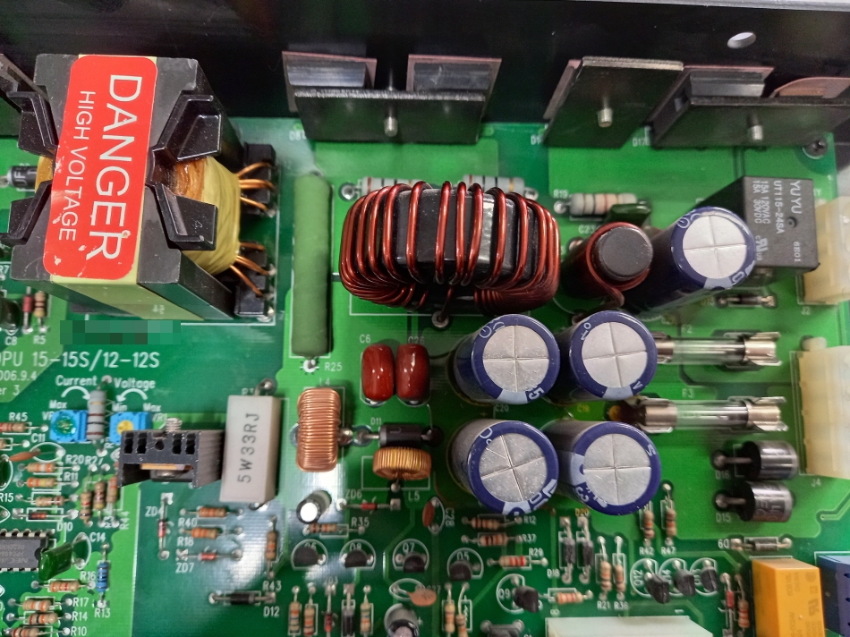 동방전자 소방수신기파워 DPU 15-15S / 12-12S 출력 전압이 나오지 않는 증상 수리 완료