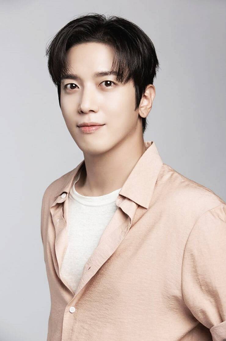 가수-정용화
