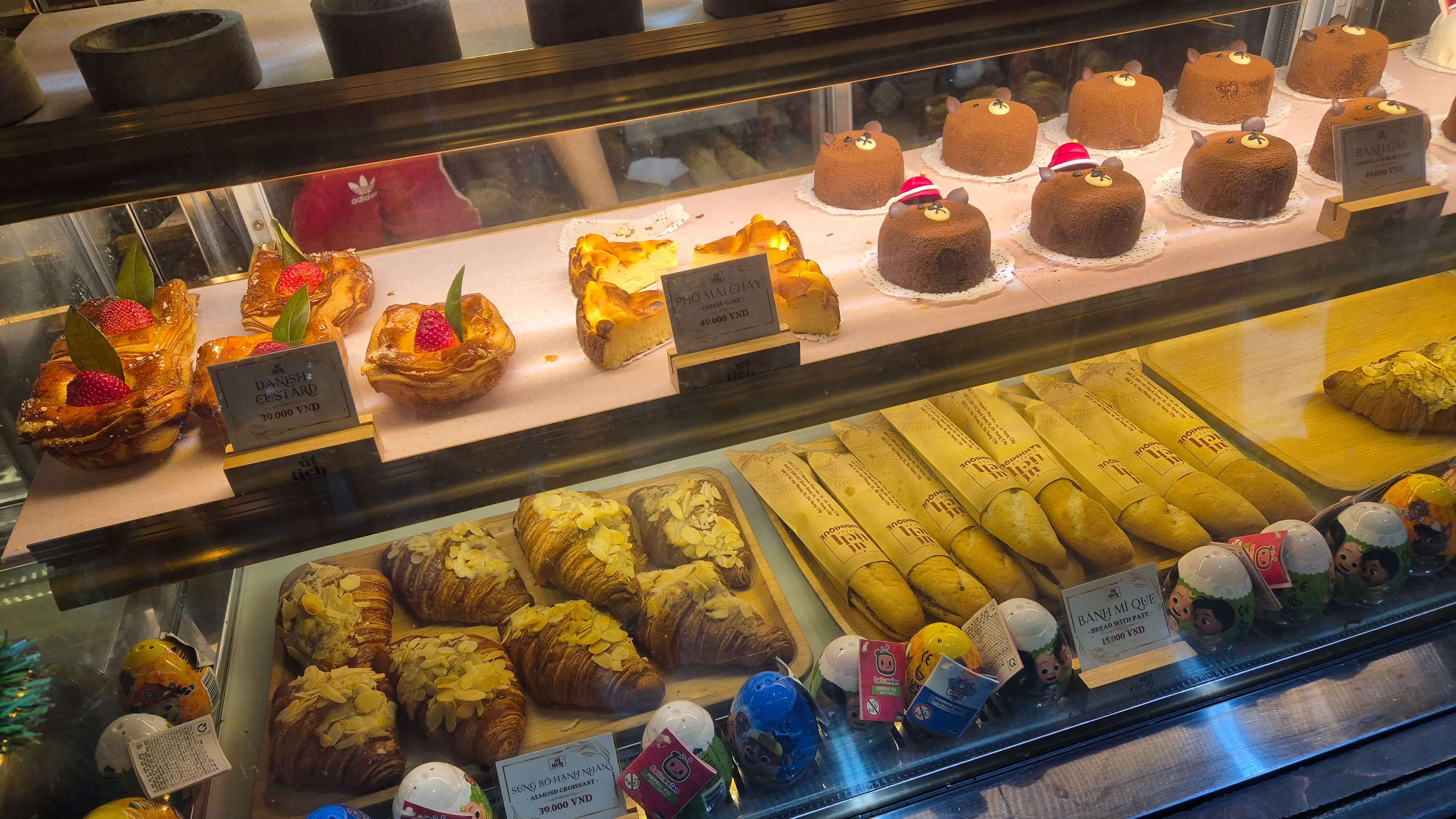 &Uacute;t Tịch Caf&eacute;
