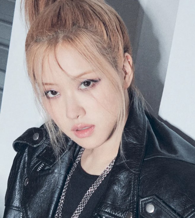 로제 스타일 분석: 시크와 러블리의 완벽 조화