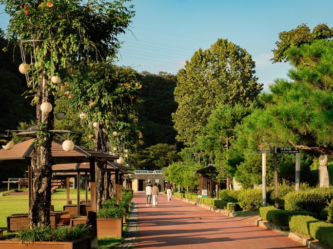 뿌리공원 캠핑장 예약 안내 - 대전 도심 속 자연 캠핑 명소!