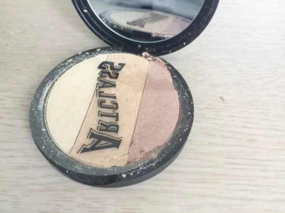 투쿨포스쿨 하이라이터 파우더 깨졌을때