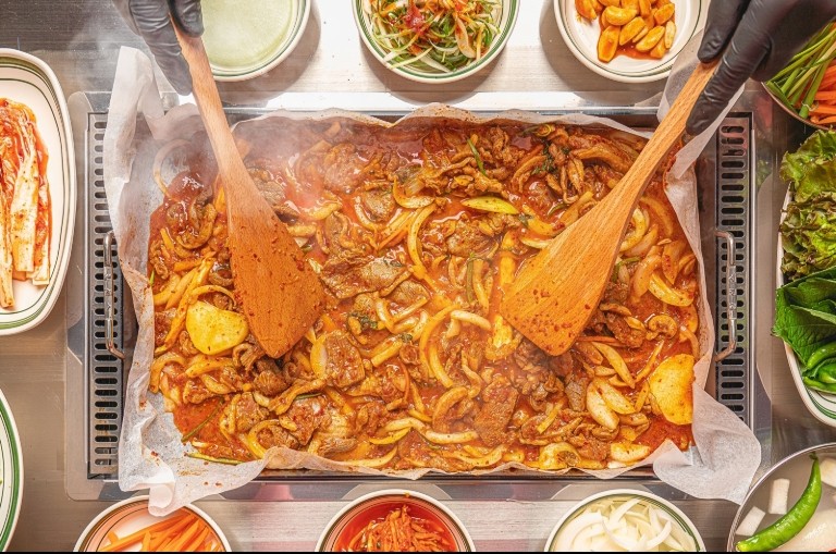 수원 오리 맛집 추천! 팔딱오리 본점에서 즐기는 불멍 감성 캠핑 식사