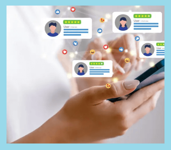 온라인-채팅-휴대폰-하는-손