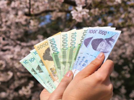 미래 불안과 현금 선호: 우리는 왜 '눈에 보이는 돈'을 원할까?
