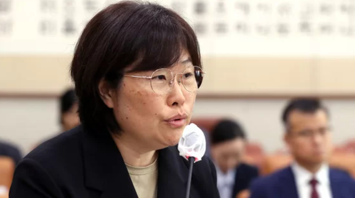 유재은 법무관리관 프로필