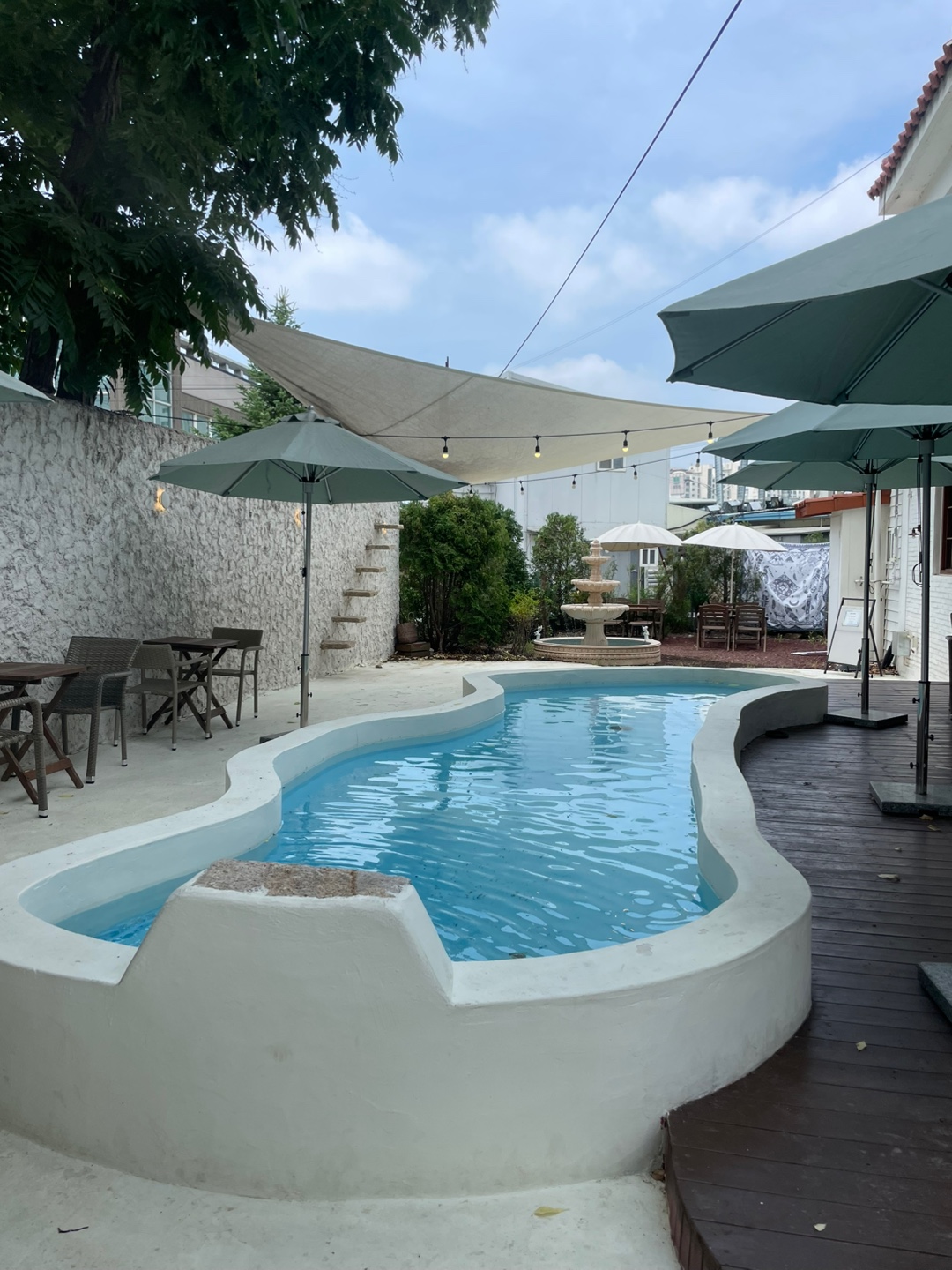 도나스데이 용인 본점 대형베이커리 카페