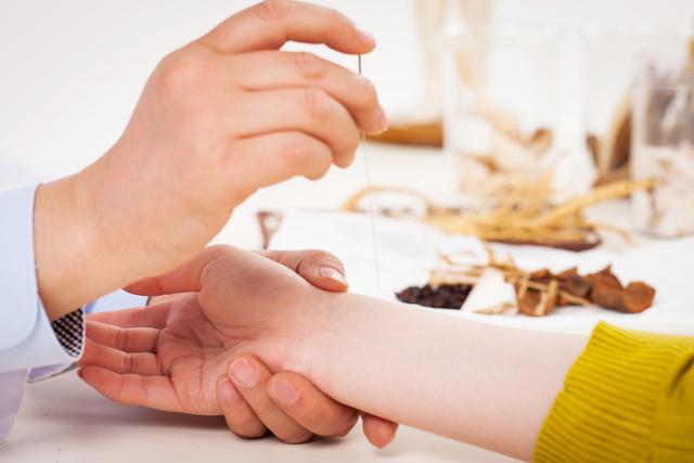 통풍치료 - 한방병원 봉독 약침 효과