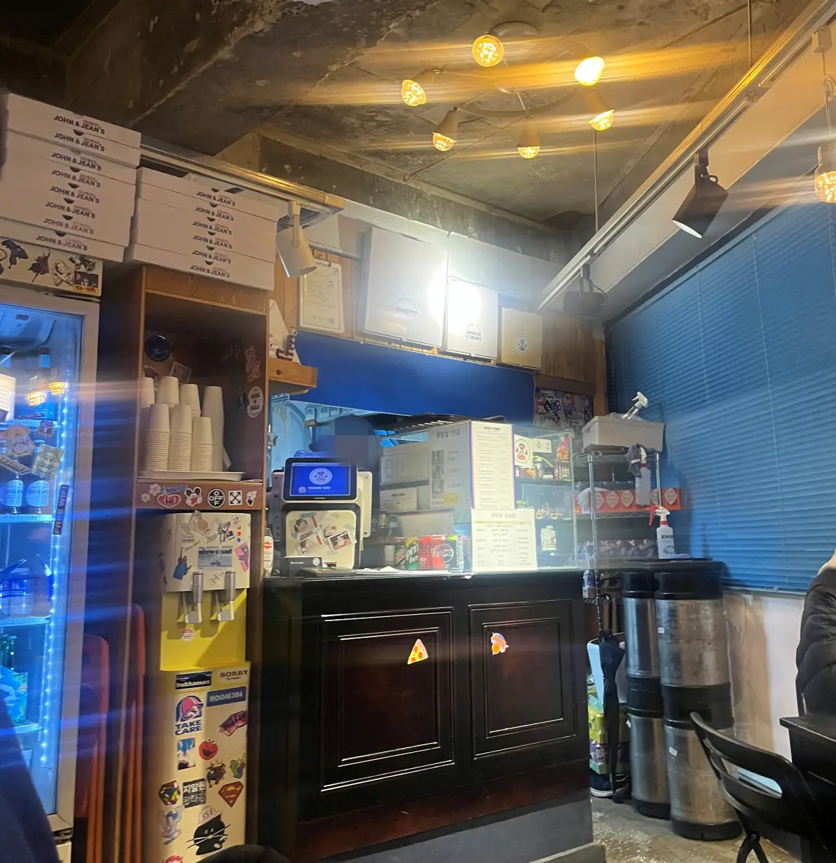 존앤진피자펍-신풍점-카운터