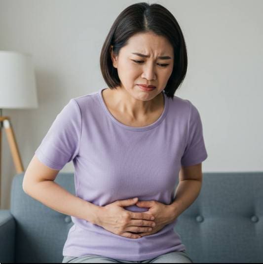 가바민정 효능 만성 위염 개선 효과, 위염이 심한 중년 여성 사진