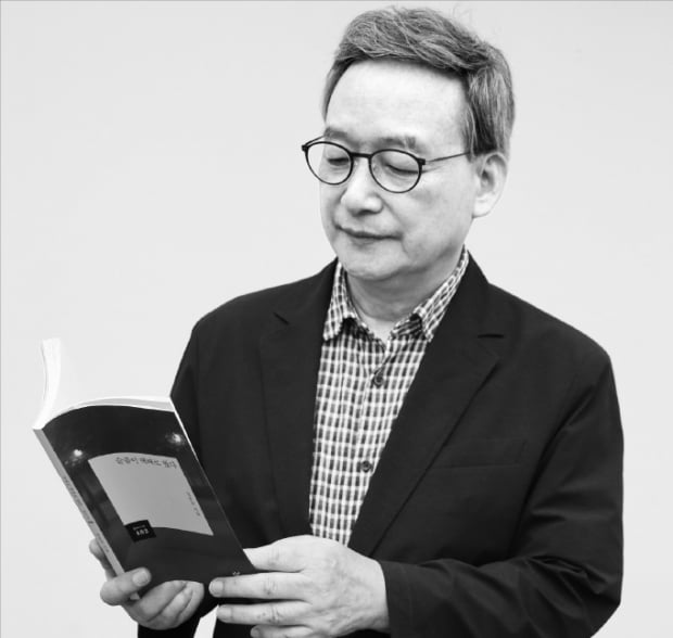 정호스 시인 : 첫눈 오는 날 만나자