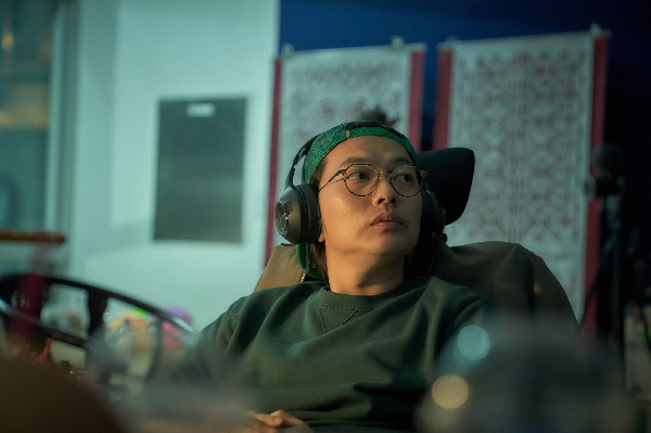 천박사-퇴마-연구소-설경의-비밀-이동휘-스틸컷