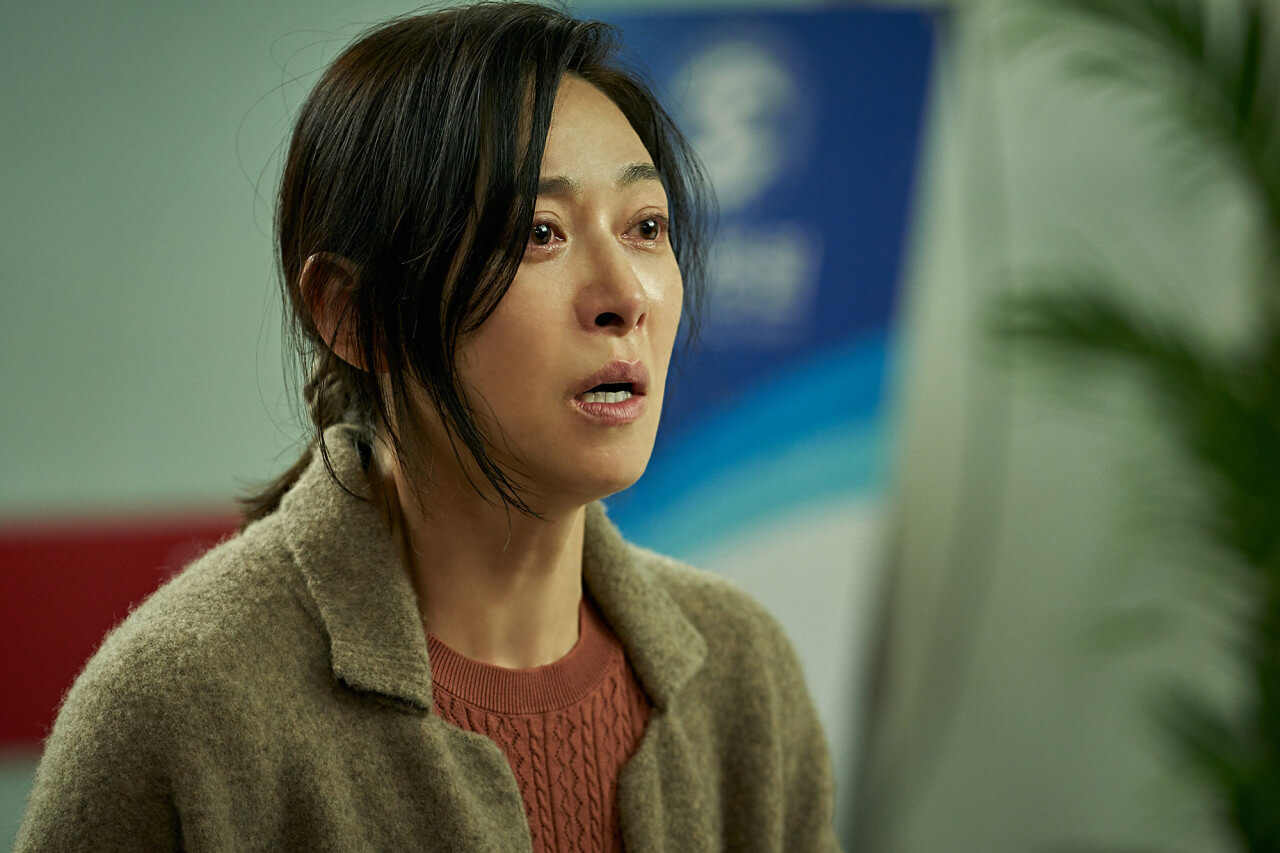 남편 진섭의 수술 결과를 기다리는 아내 도순