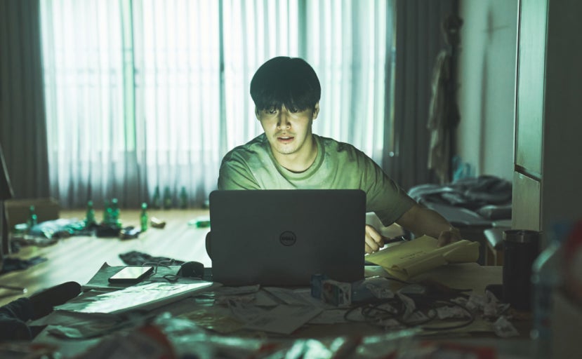 2025년 한국 스릴러영화의 심리적 서사와 현실 공포의 진화 관련 사진