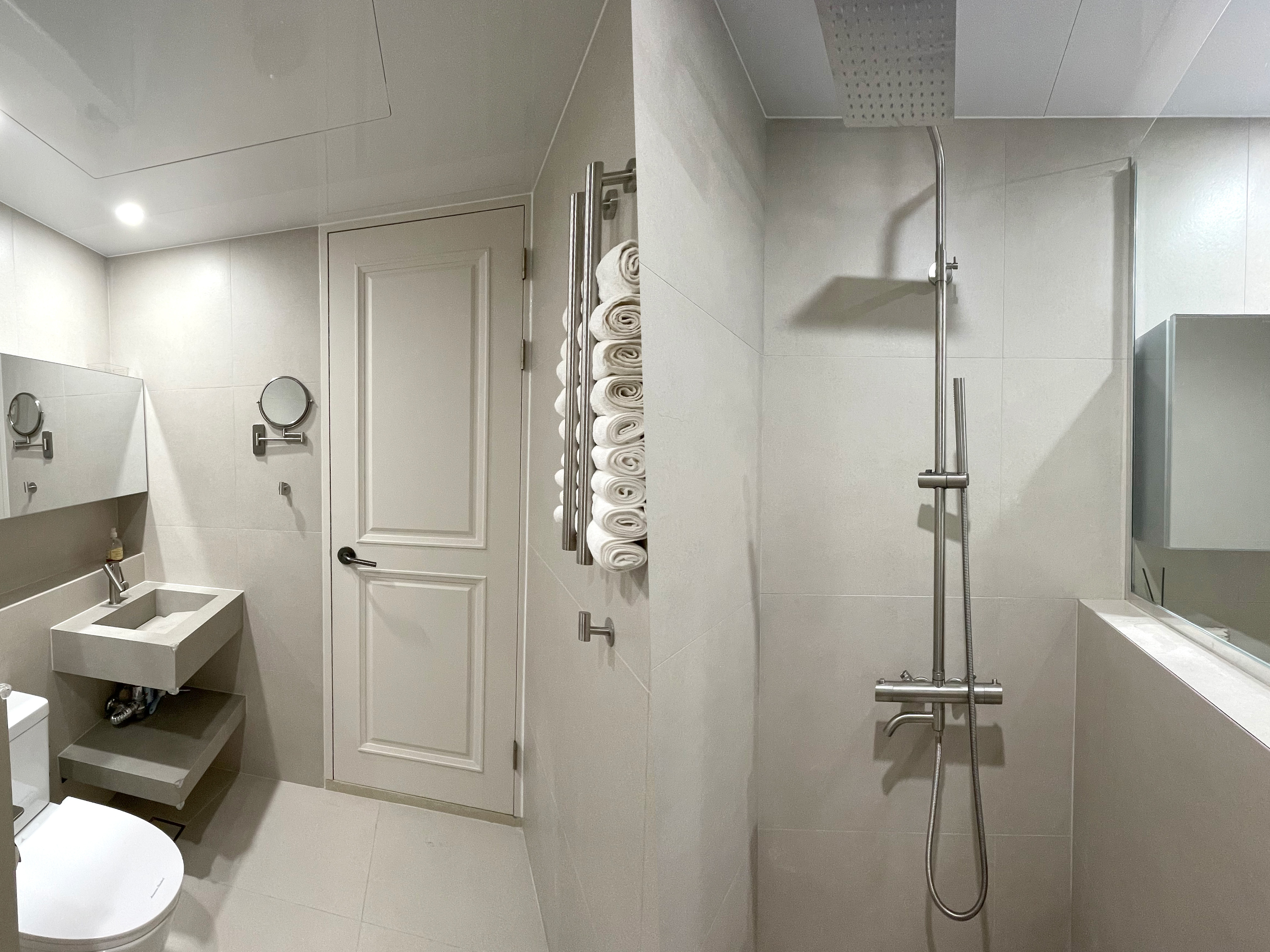 반셀프인테리어, 인테리어, 욕실, 욕실리모델링, 을지로, 굿세라믹, 조적세면대, 수전, 샤워파티션, SMC천정, 아메리탄스탠다드, 투피스변기, 복합플랩장, 인테리어업체, 시공업체, 비포앤에프터