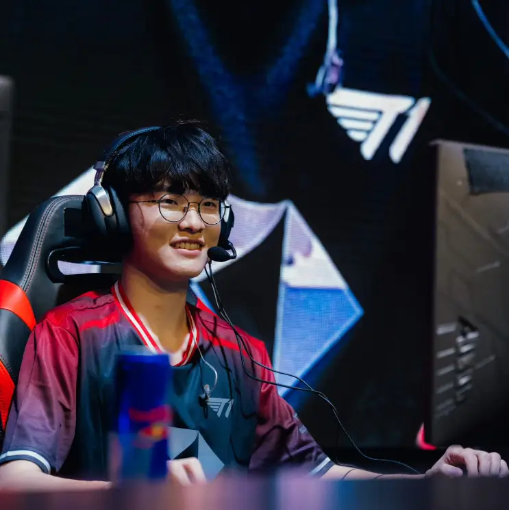 GOAT! 페이커의 모든 것: 경력, 성적, 연봉, 군대 문제까지 정리~!