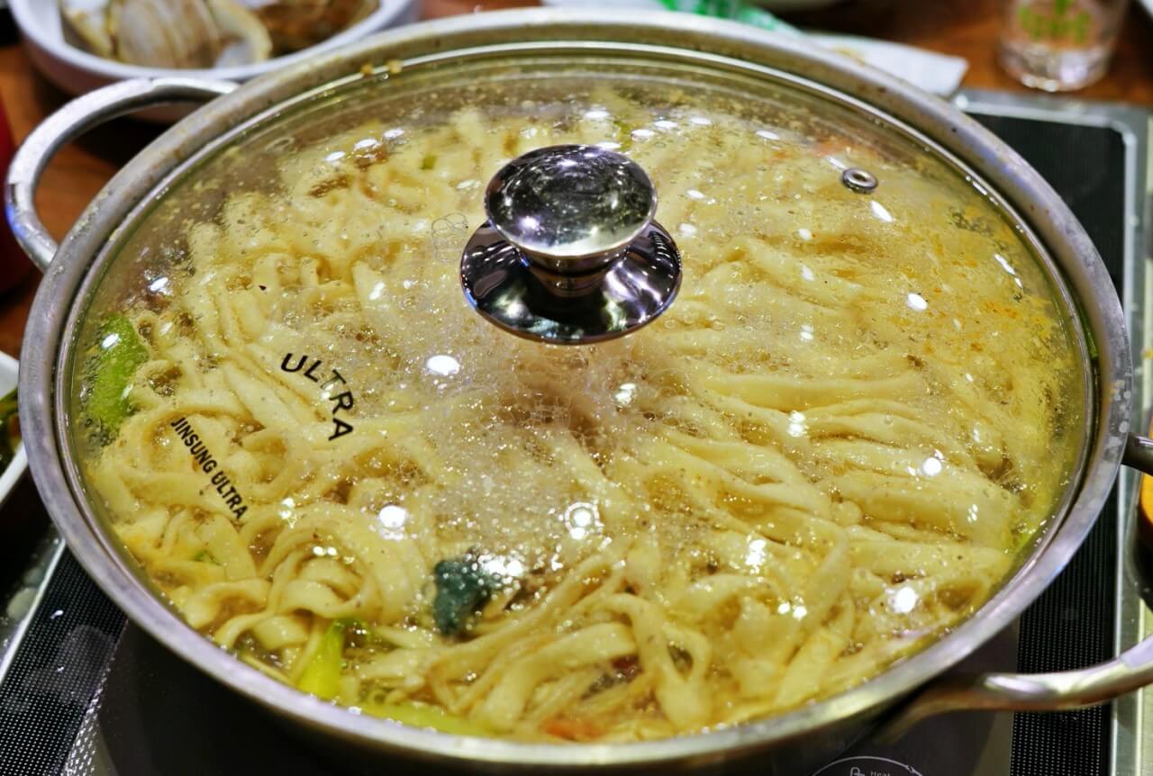 생생정보통 해물칼국수 경기 파주 맛집