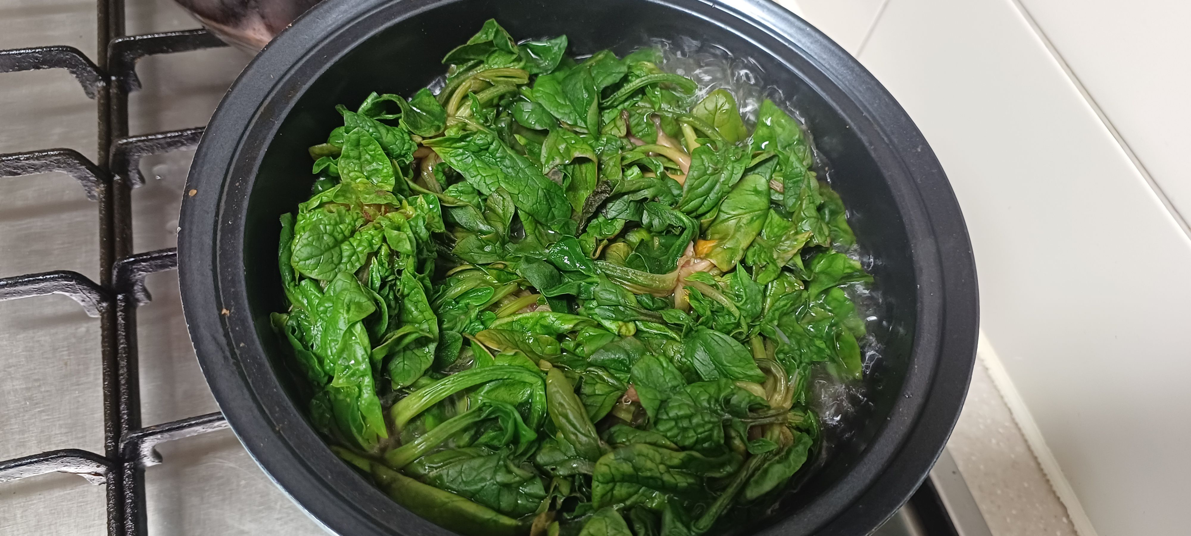 시금치 데치기