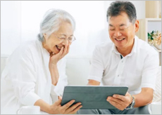 활력있게 생활하는 시니어 이미지