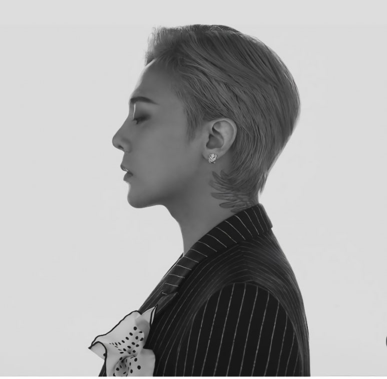 지드래곤 미디어 전시회 위버맨쉬