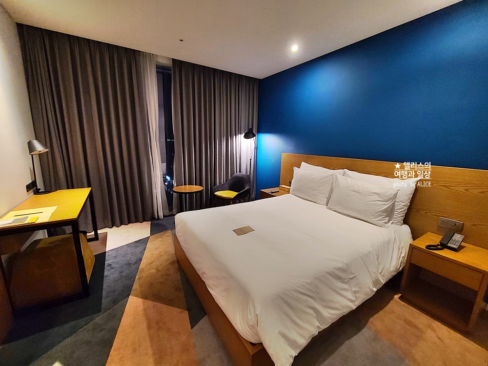 L7 홍대 바이 롯데 스탠다드 더블 룸 꼼꼼후기