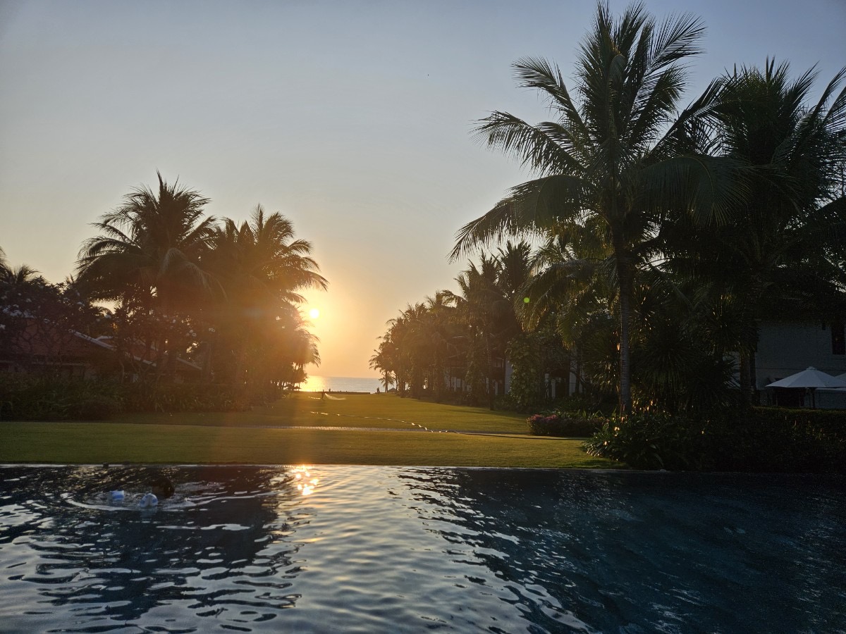 나트랑-더아남-리조트-메인풀