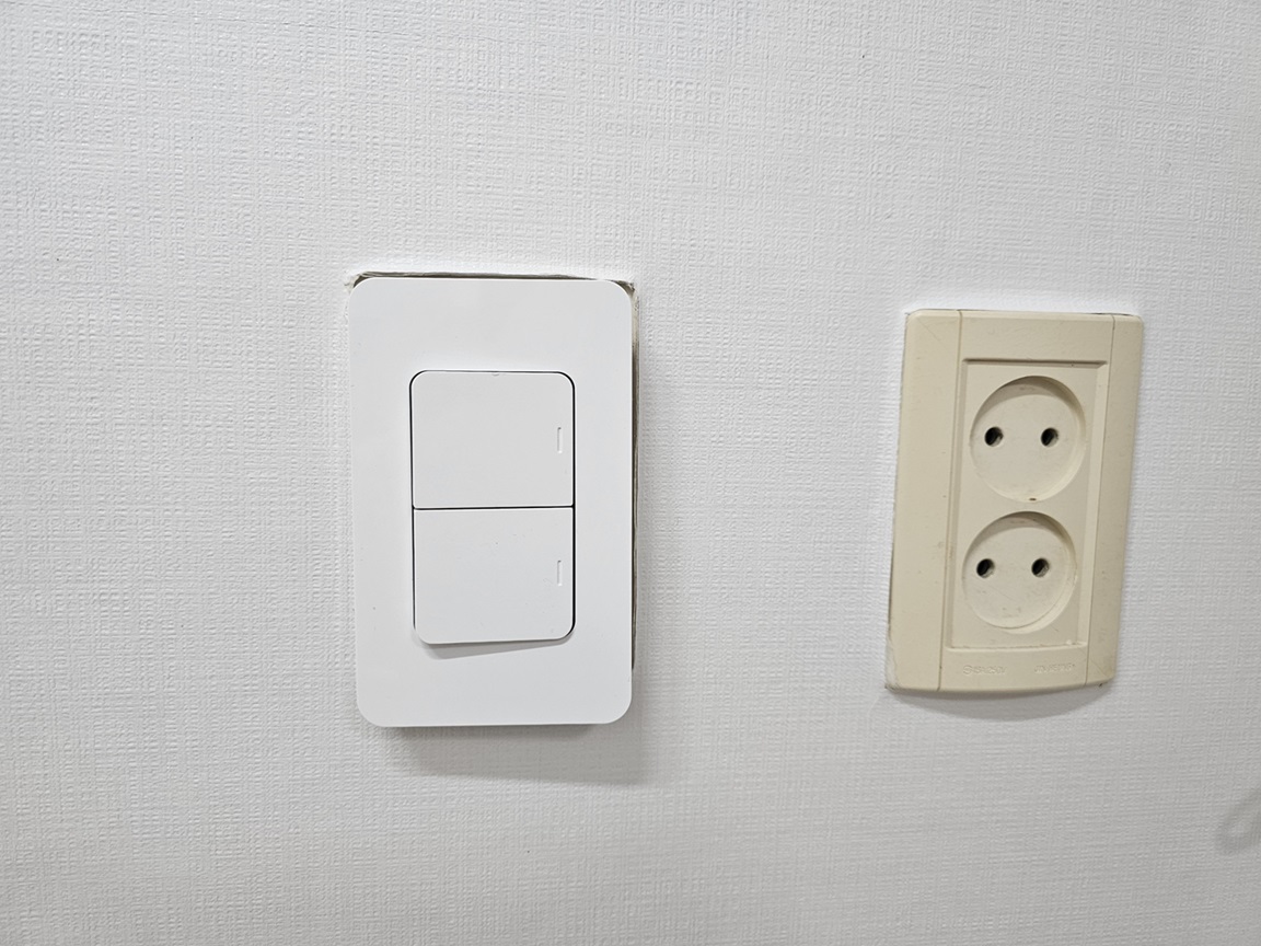 오래된 2구 전등스위치 교체