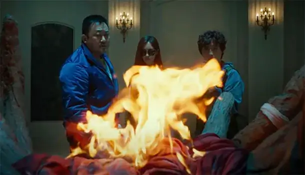 마동석 '거룩한 밤' 시리즈: 악마와 맞짱 뜨는 주먹의 세계!