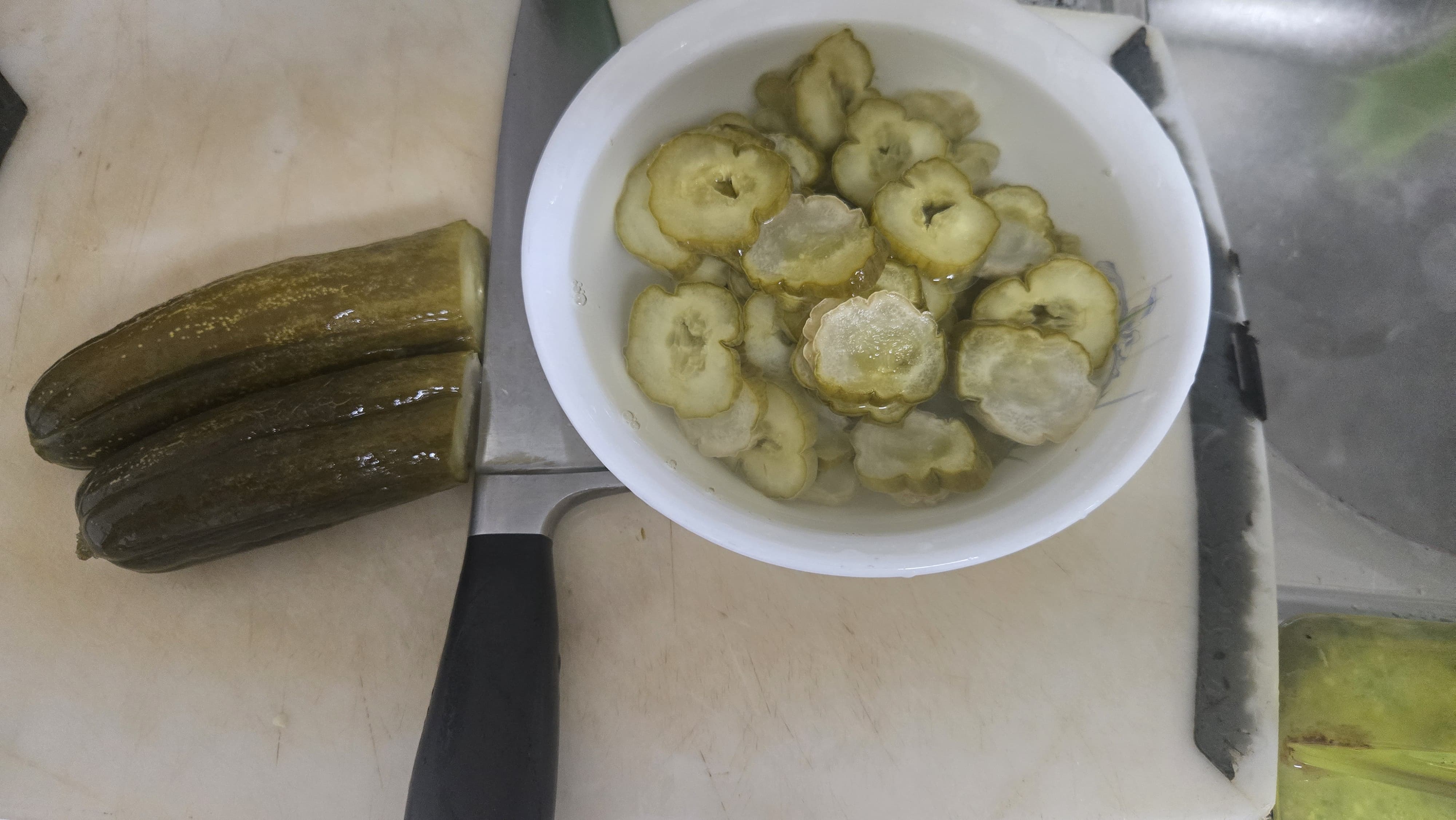 오이무침 다음에는 오이지가 기다립니다